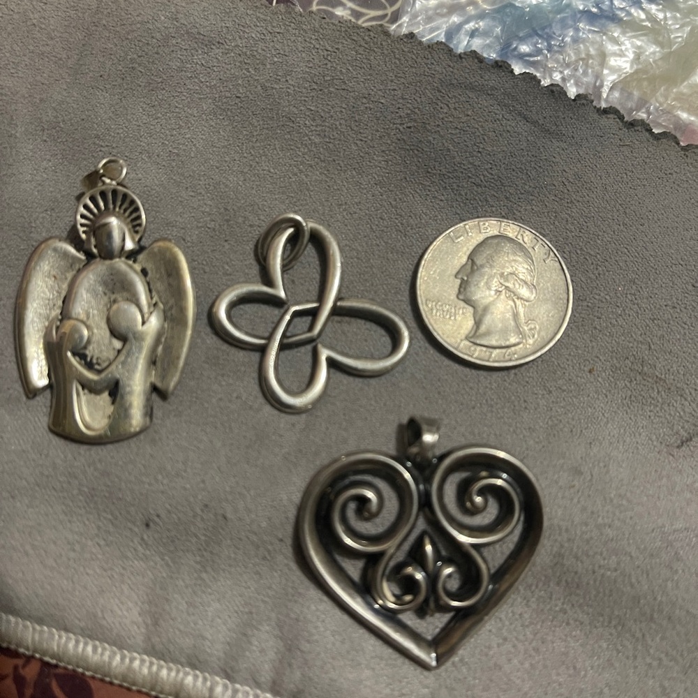 James avery pendant